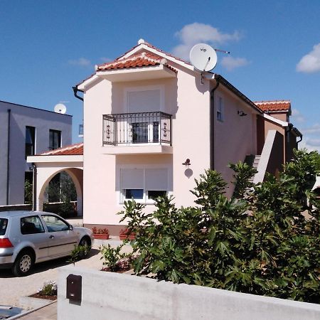 Apartment Ninic Srima Buitenkant foto
