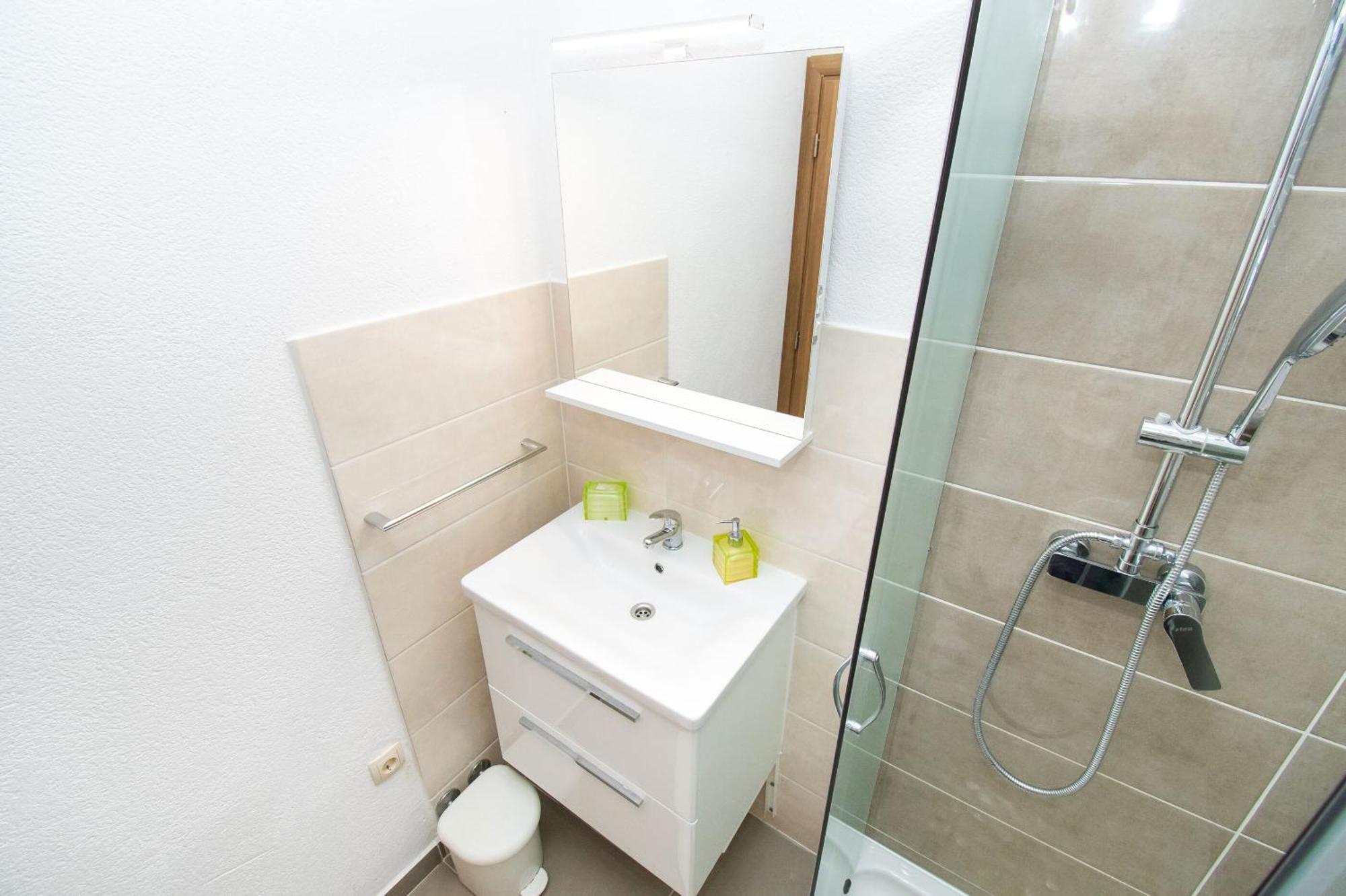 Apartment Ninic Srima Buitenkant foto