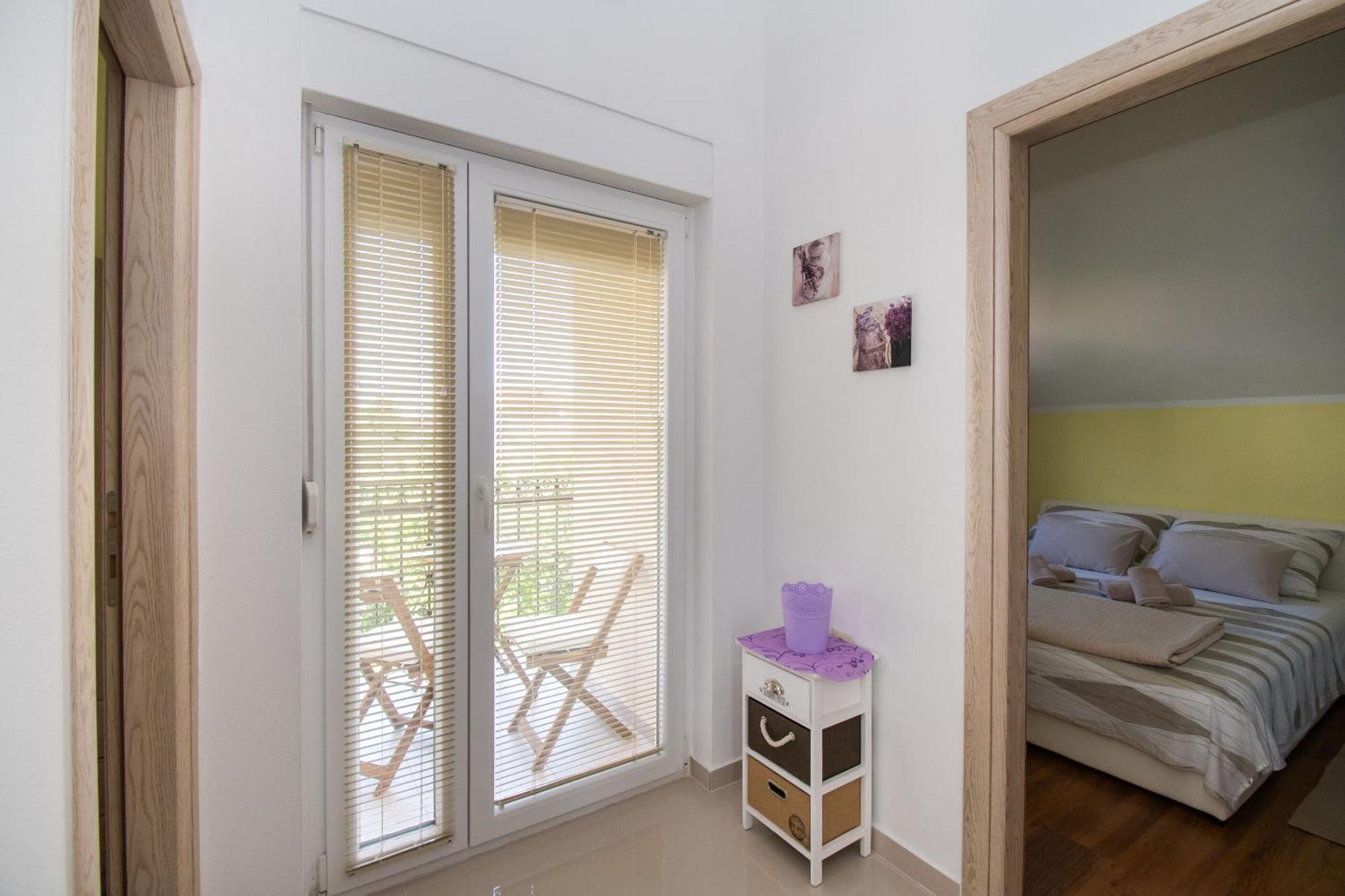Apartment Ninic Srima Buitenkant foto